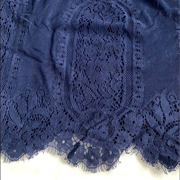 Eyelash lace tank - Picture 2 of 2